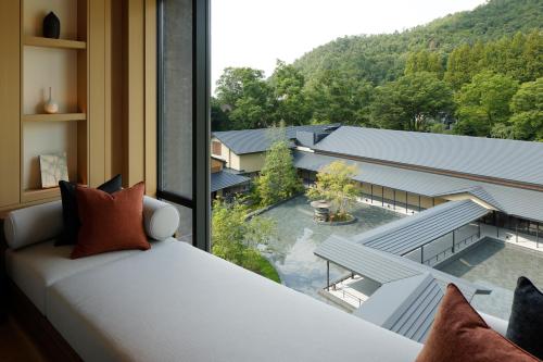Premier Deluxe King Room