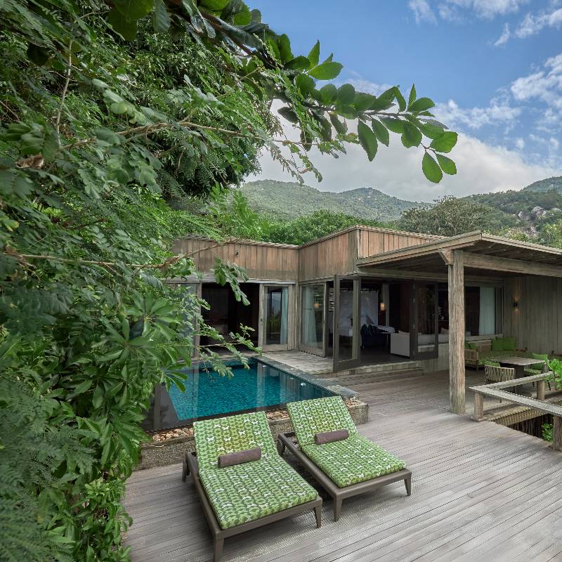 Beachfront Pool Villa