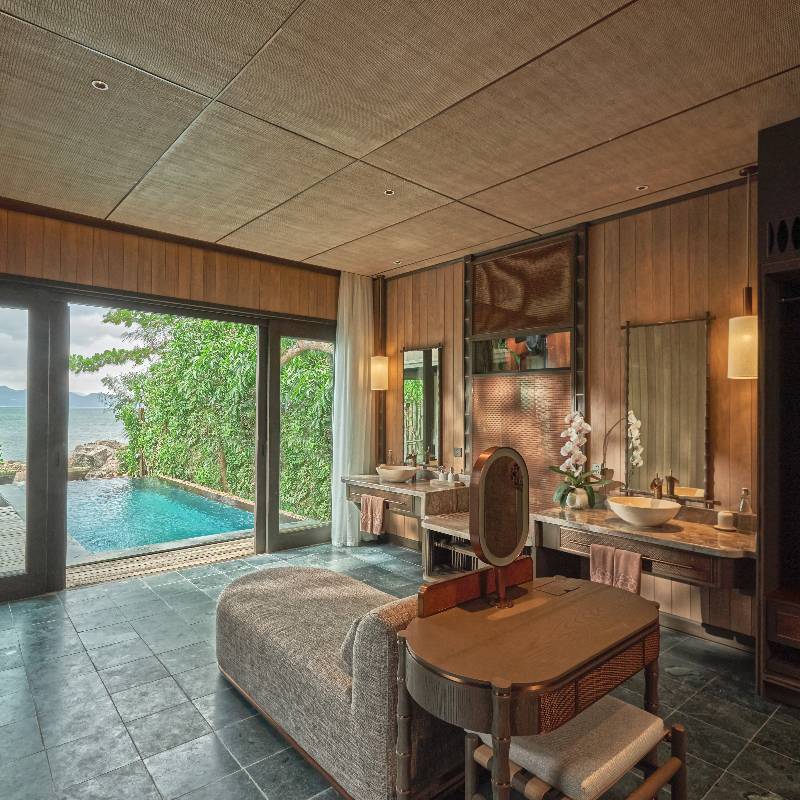 Beachfront Pool Villa