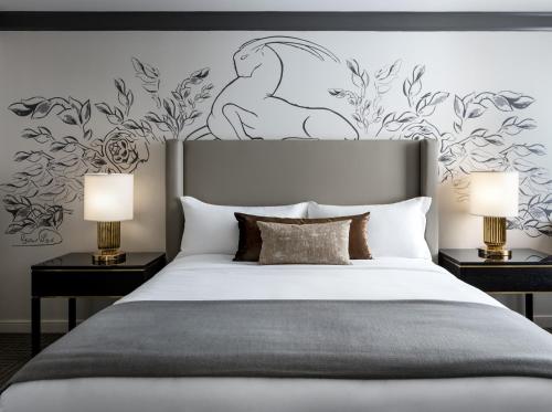 Guest room, 1 King, City view