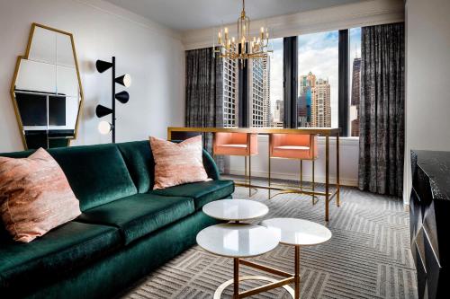 Suite, 1 King, Sofa bed, Gulf front