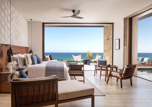 Ocean Front Pool Room, Guest room, 2 Queen, Beachfront