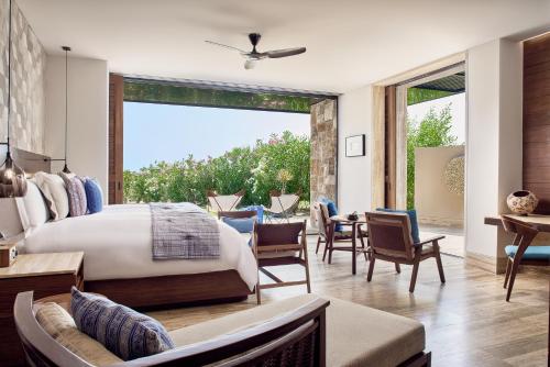 Partial Ocean View, Guest room, 1 King, Ground floor, Plunge pool, Terrace