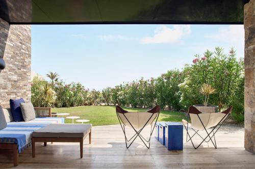 Partial Ocean View, Guest room, 1 King, Ground floor, Plunge pool, Terrace