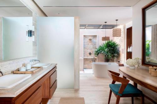 Ocean Front Room, Guest room, 2 Queen, Beachfront