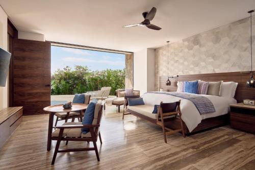 Cortes Ocean View, 1 Bedroom Suite, 1 King, Sofa bed, Ground floor, Private pool, Terrace