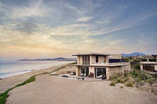 Cortes Beachfront 1 Bedroom Suite Ground Floor