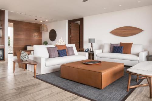Cortes Beachfront 1 Bedroom Suite Ground Floor