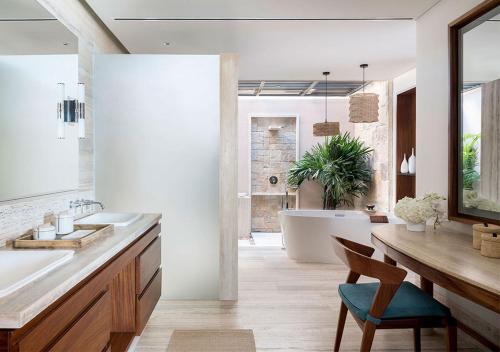 Cortes Beachfront 2 Bedroom Suite