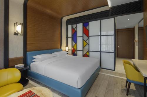 King Room – 20% off Food and Beverage (Summer 2026), Palm Jumeirah Mall Access