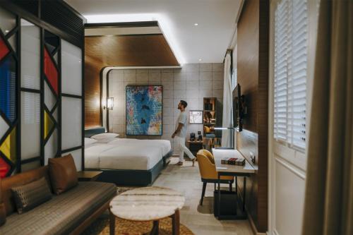 Junior Twin Suite with Courtyard View