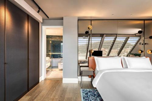 Loft Room Danube View, Guest room, 1 King, Danube River view