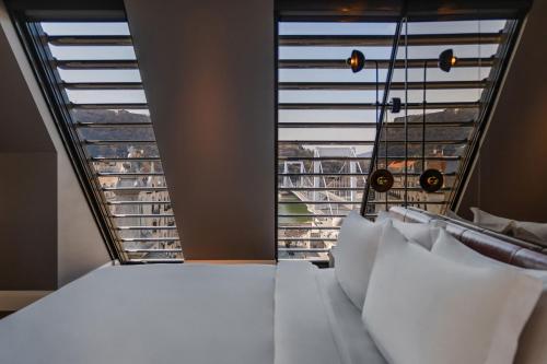 Loft Suite, Suite, 1 King, City view, Top floor