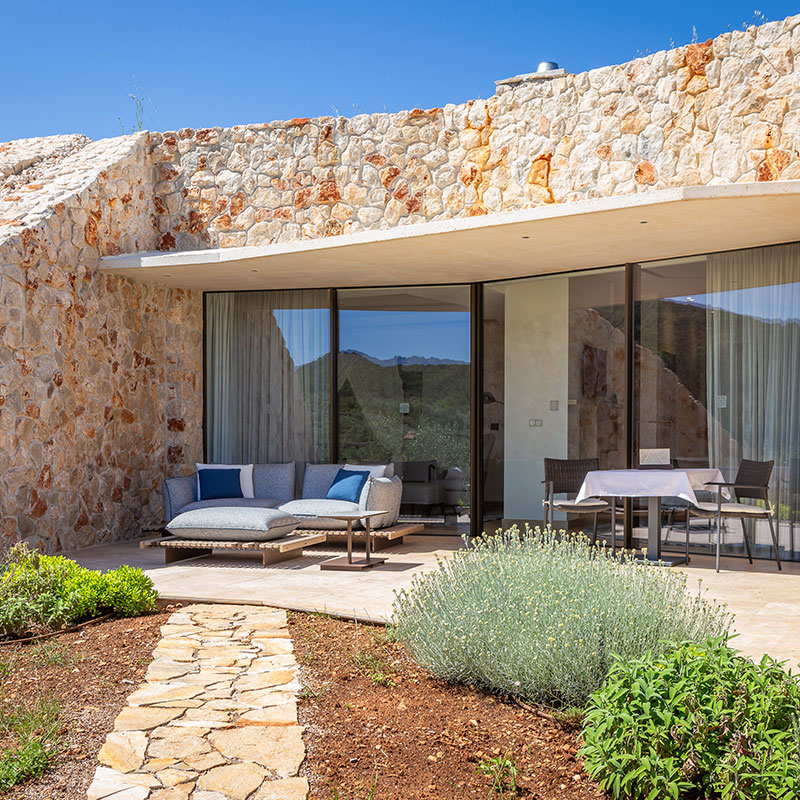Olive Grove Grand Suite