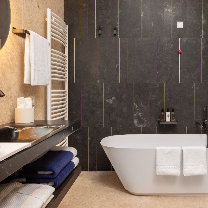 Olive Grove Grand Suite