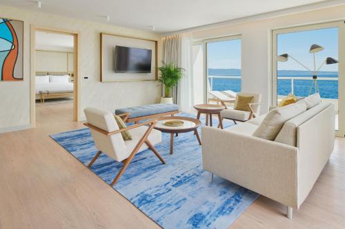 Terrace Suite,  1 Bedroom Suite with Jacuzzi and Sea View