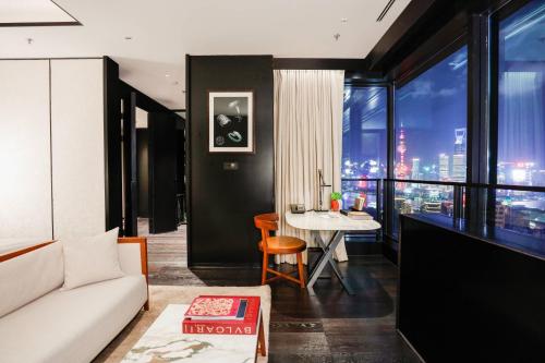 Deluxe Bund View Room