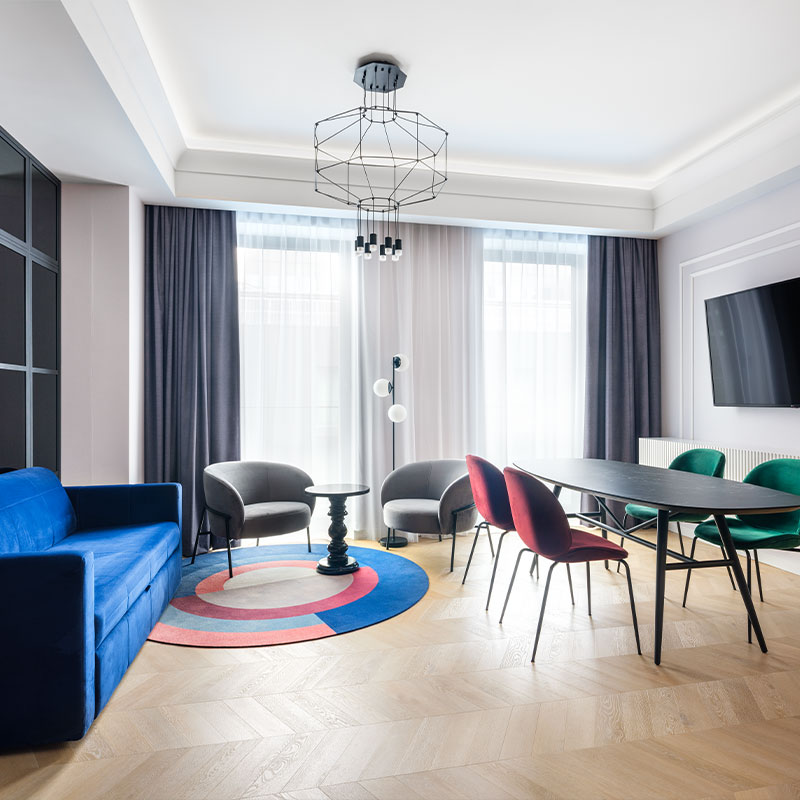 Executive Suite - King Bed + Sofa