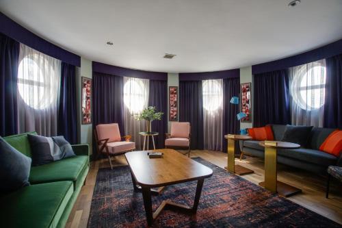 Executive Room