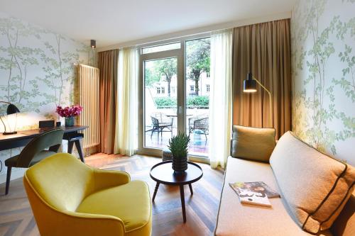 Upper Class Wintergarden