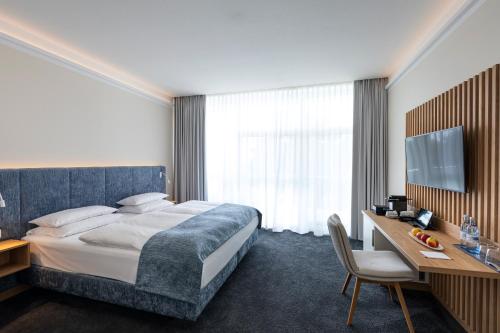 Superior Double Room with Forest View