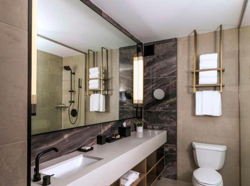 King Studio Suite