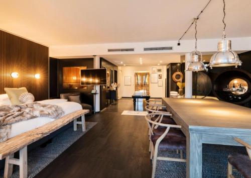 Executive Suite with River View