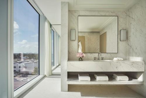 Surf Club King Room