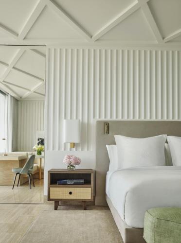 Oceanfront Room Two Double Beds - Accessible 