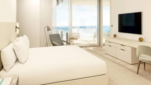 Oceanfront One-Bedroom King Suite 