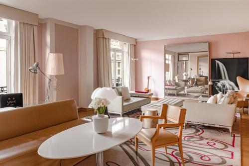 Prestige Suite