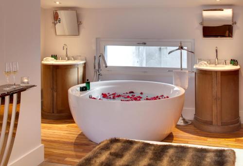 Suite Castle Angelus