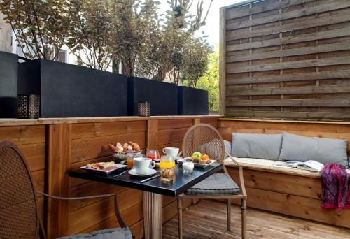 Deluxe Double Room with Jacuzzi 