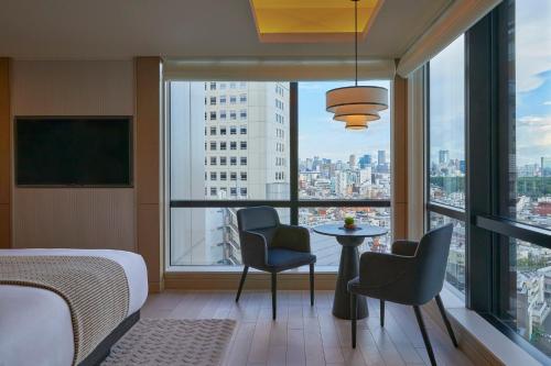 1 King Bed Suite High Floor Pet Friendly