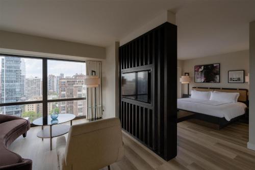 Junior Suite with Accessible Shower - Disability Access
