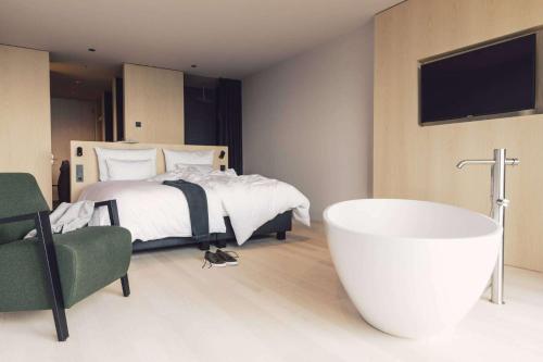 Suite with Mountain View