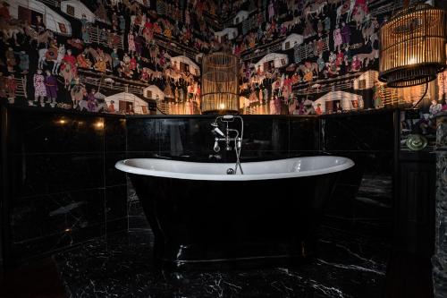 Signature Room - Mongolie Mon Amour