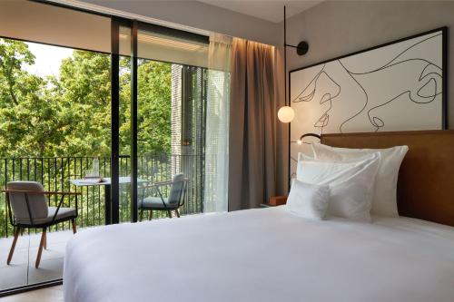 Executive King Room with Balcony