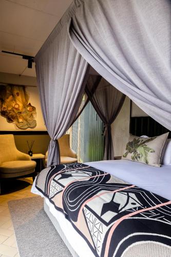 Suite with Private Pool