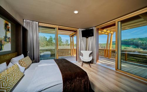 Round View Suite