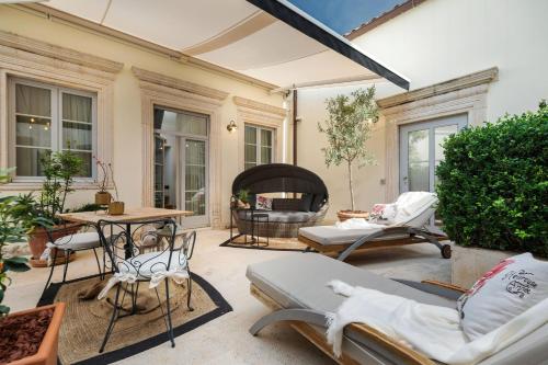 Grand Terrace Suite