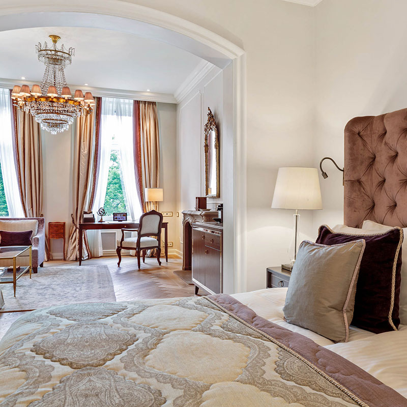 Junior Suite with Lake View