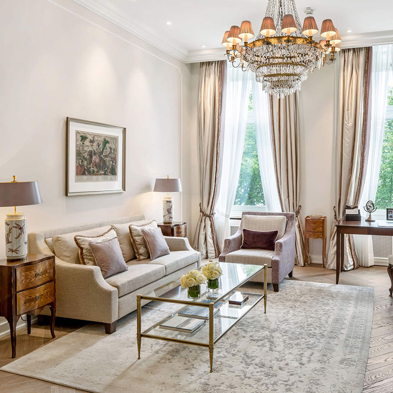 Junior Suite with Lake View