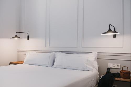 Double Room (1 Adult)