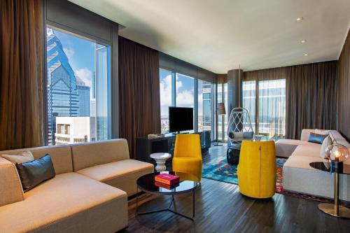 Mega, Suite, 1 King, City view