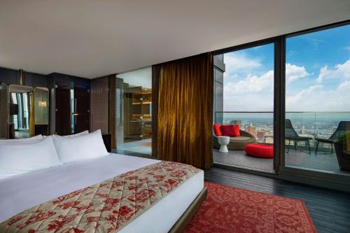 Marvelous, Suite, 1 King, City view