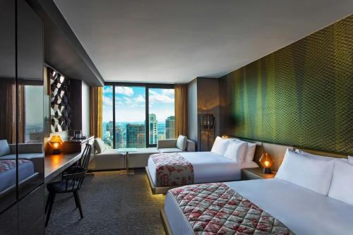 Spectacular, Guest room, 2 Queen, City view