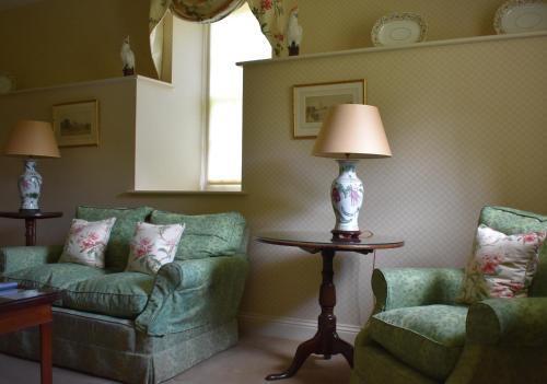 Classic Cottage (1 adult)