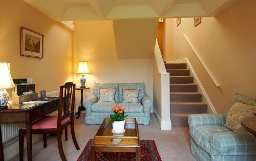 Classic Cottage (1 adult)