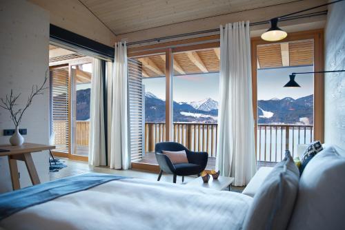 Double Room with Lake View - Building AlpenChalet